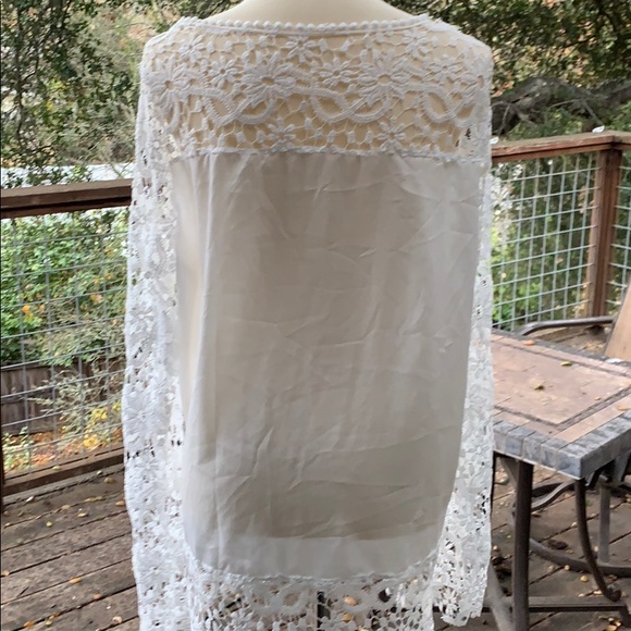 ⭐️SALE⭐️ 🎉HP🎉Gorgeous White Lace Blouse NWOT - Picture 4 of 8
